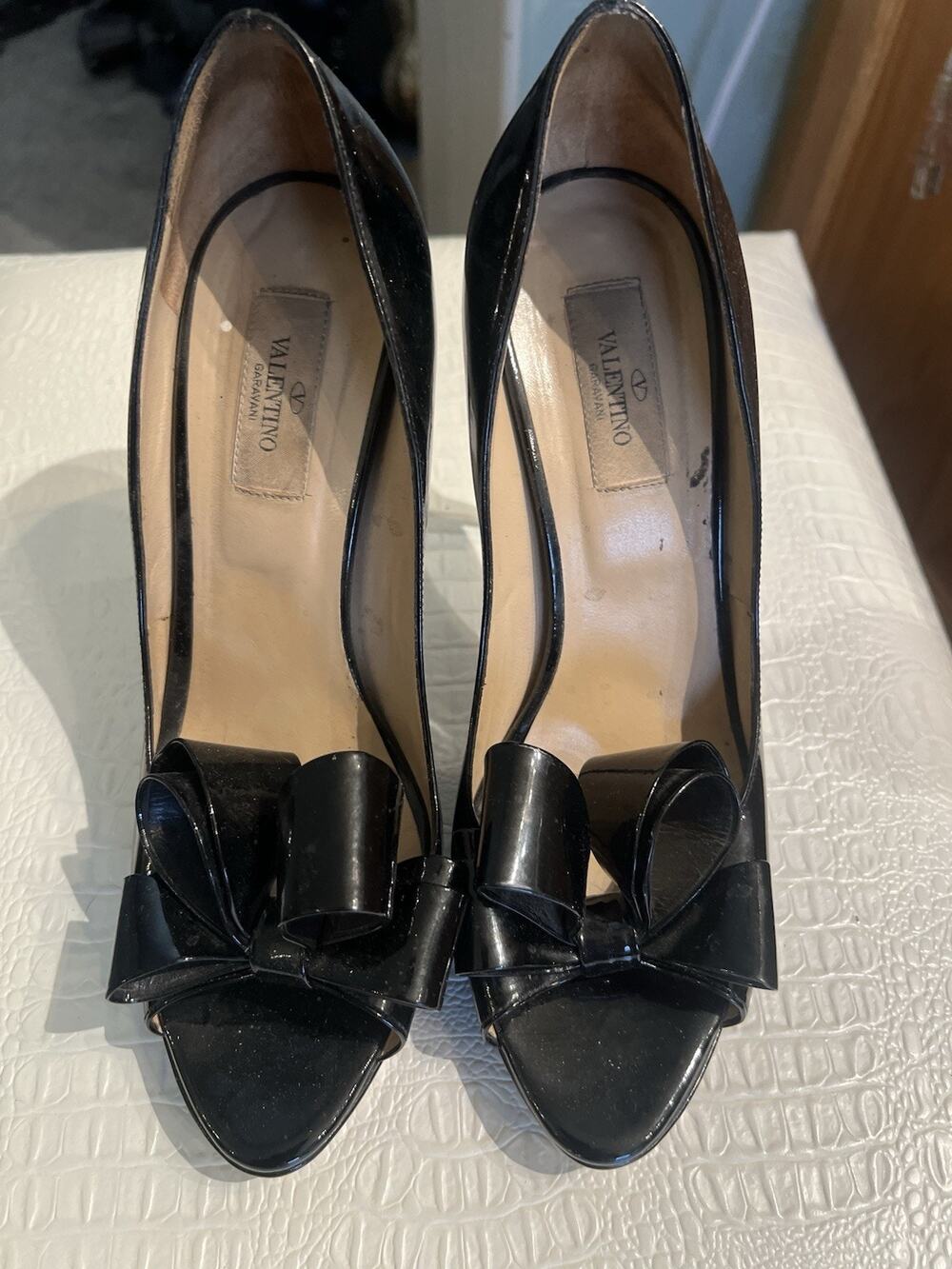 Valentino Gravani Black Patent Peep Toe Bow Heels 40